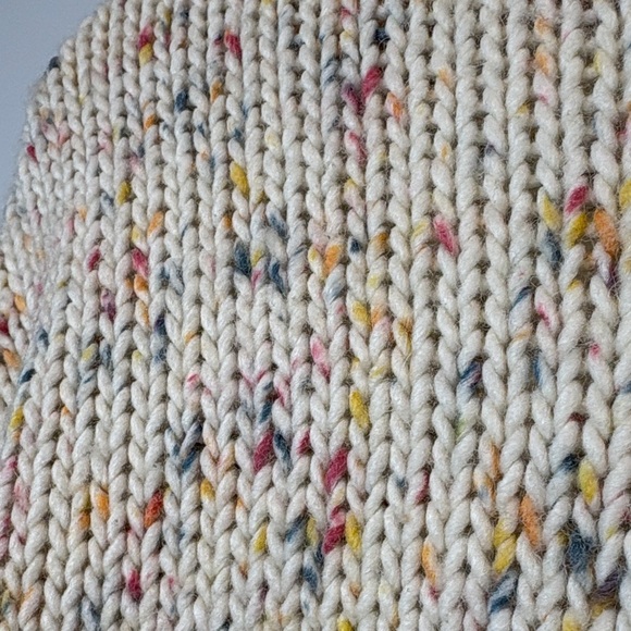 GAP Women's Cream Speckled Crew Neck Sweater - Picture 7 of 14